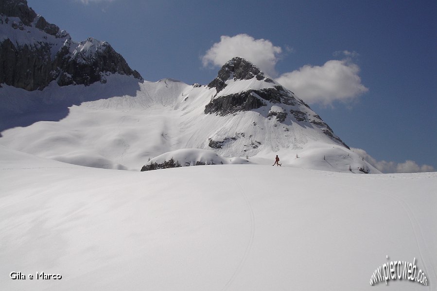 04 Neve in grande quantità il paesaggio lascia senza fiato.jpg